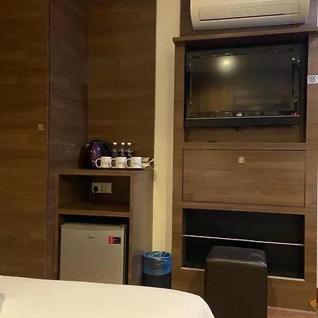Frenz Hotel Kuala Lumpur-2